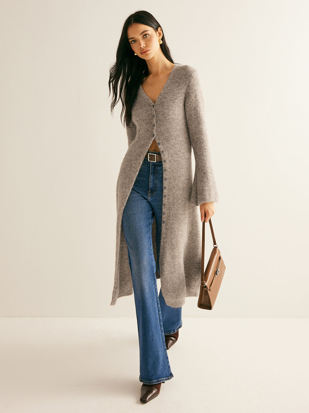 Cardigan Damen mit V-Ausschnitt und Knopfdetails - J&B - 1 - Jasminaboutique.com