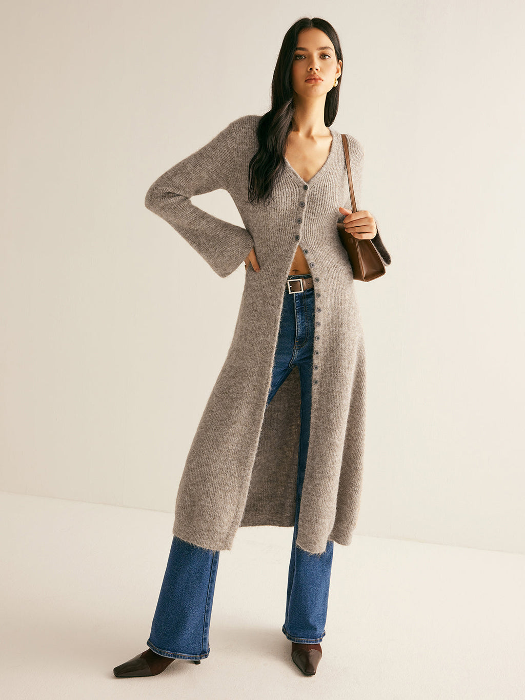 Cardigan Damen mit V-Ausschnitt und Knopfdetails - J&B - 4 - Jasminaboutique.com