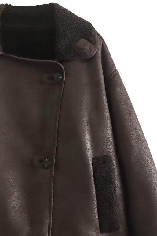 Jacke Damen Oversized Schnitt mit breitem Revers und Knopfverschluss - J&B - 5 - Jasminaboutique.com