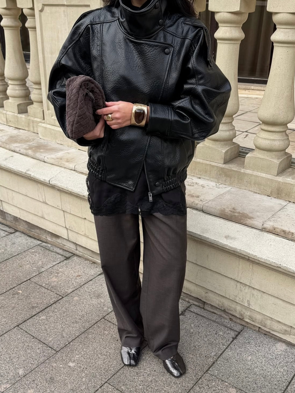 Jacke Damen - Oversized Schnitt mit hohem Kragen und Reißverschluss - J&B - 4 - Jasminaboutique.com