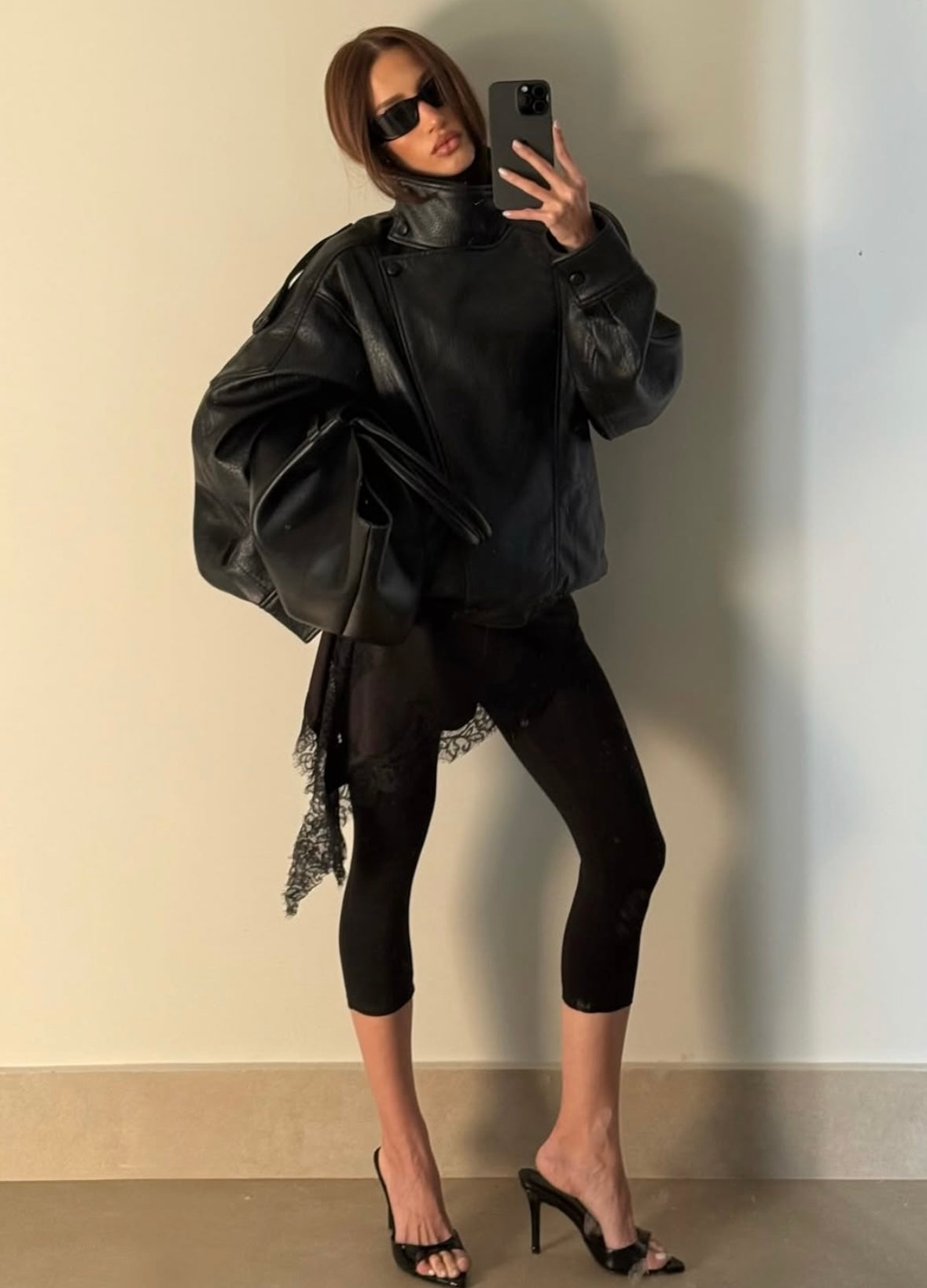 Jacke Damen - Oversized Schnitt mit hohem Kragen und Reißverschluss - J&B - 6 - Jasminaboutique.com