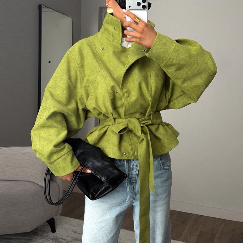 Jacke Damen mit hohem Kragen und Taillengürtel - J&B - 3 - Jasminaboutique.com