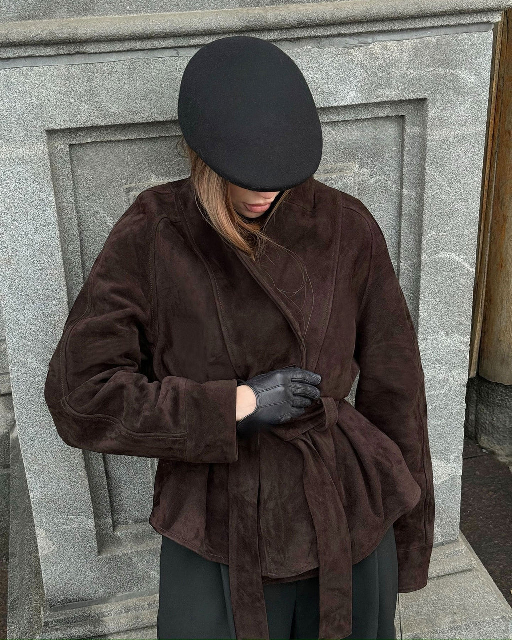Jacke Damen mit Gürtel – Lässiger Schnitt und elegante Details - J&B - 6 - Jasminaboutique.com