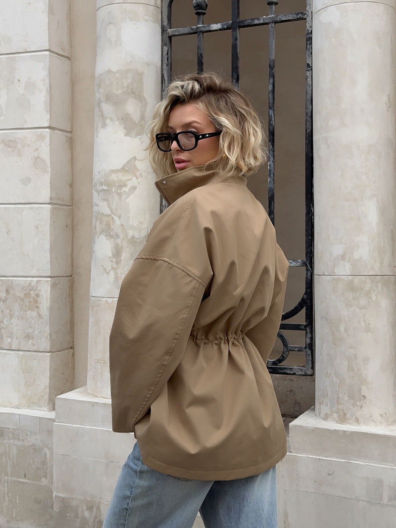Jacke Damen mit hohem Kragen und Taillenzug - J&B - 4 - Jasminaboutique.com