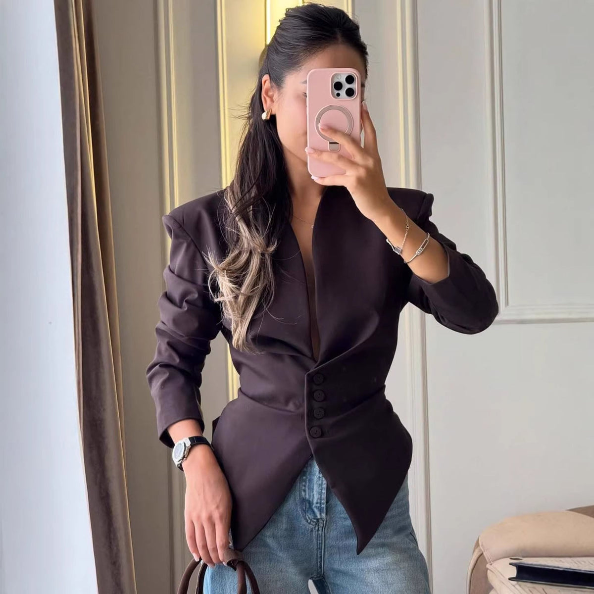 Blazer Damen mit tailliertem Schnitt und tiefem V-Ausschnitt - J&B - 2 - Jasminaboutique.com