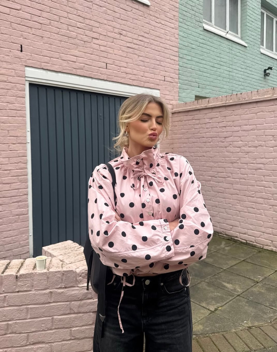 Bluse Damen mit hohem Kragen und Puffärmeln - J&B - 3 - Jasminaboutique.com