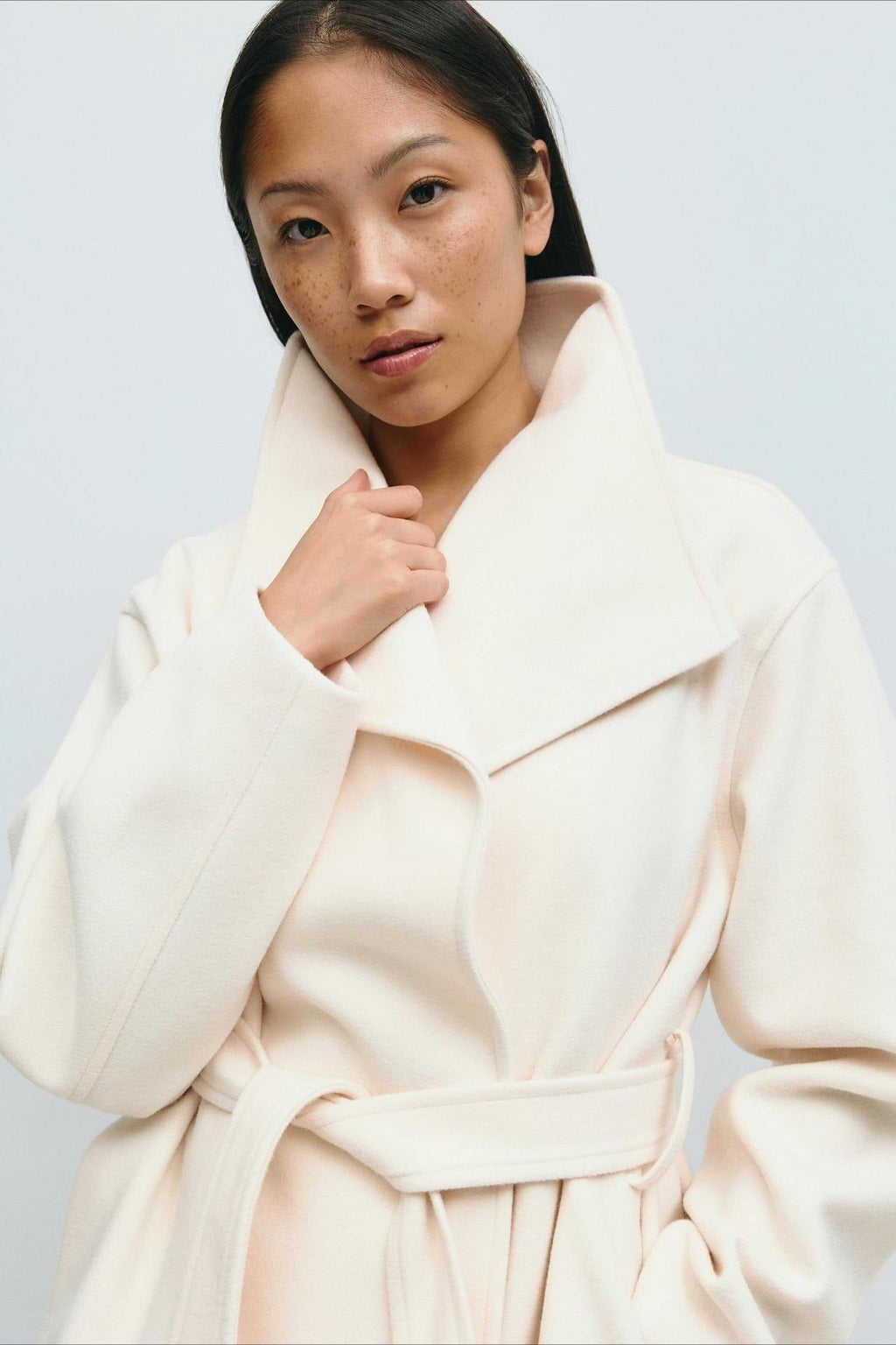 Jacke Damen mit hohem Kragen und Gürtel - J&B - 2 - Jasminaboutique.com