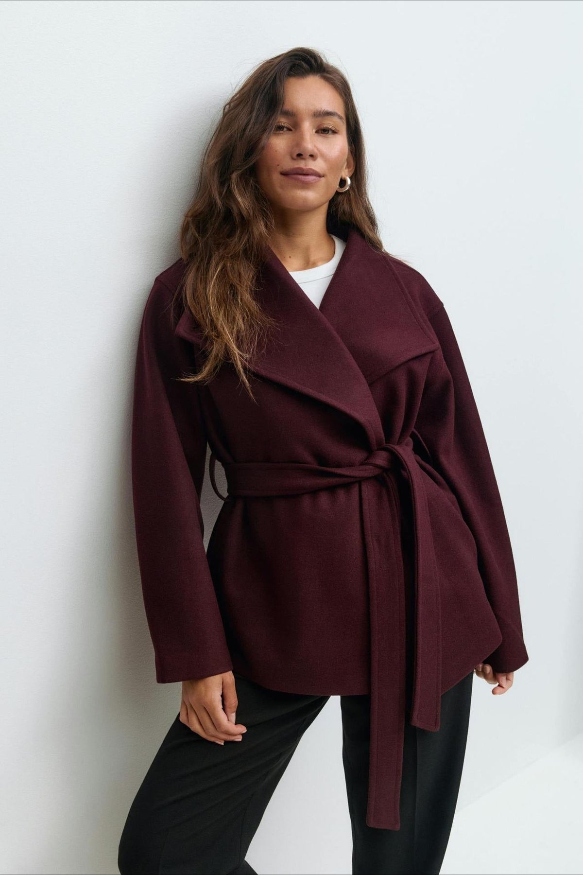 Jacke Damen mit hohem Kragen und Gürtel - J&B - 4 - Jasminaboutique.com