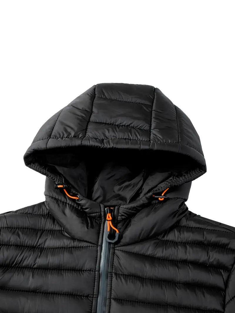 Leichte Herrenjacke mit Kapuze und sportlichem Schnitt - J&B - 16 - Jasminaboutique.com