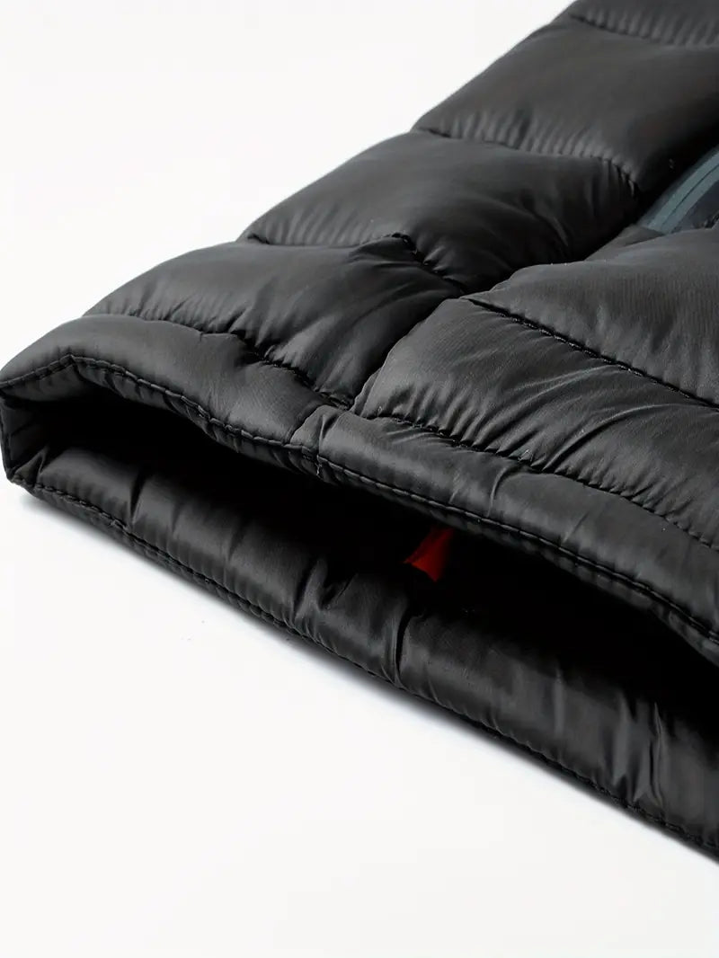 Leichte Herrenjacke mit Kapuze und sportlichem Schnitt - J&B - 17 - Jasminaboutique.com