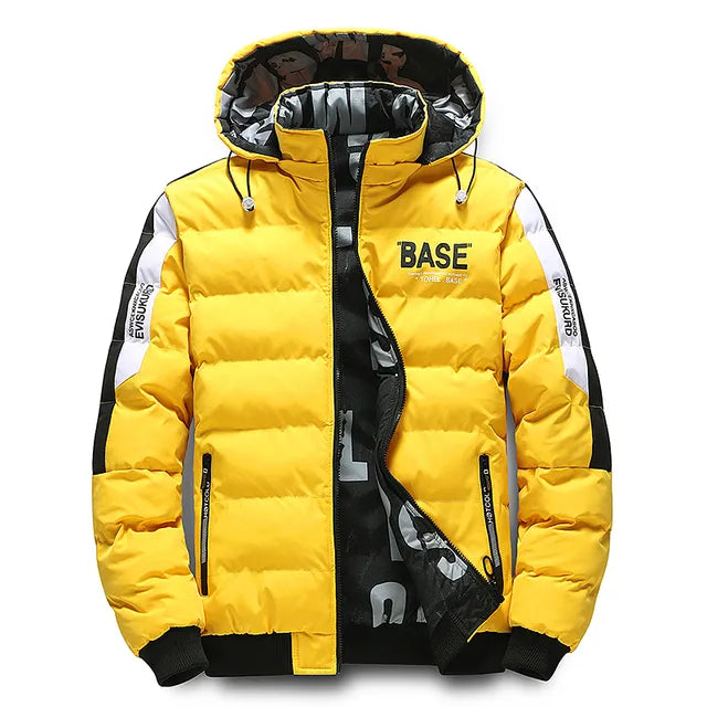 Wärmende Winterjacke Herren mit Kapuze und stylischen Details - J&B - 5 - Jasminaboutique.com