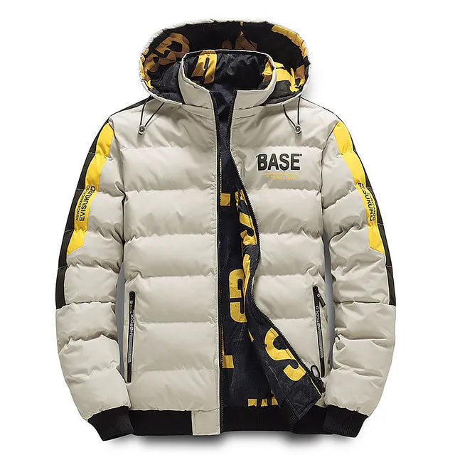Wärmende Winterjacke Herren mit Kapuze und stylischen Details - J&B - 6 - Jasminaboutique.com