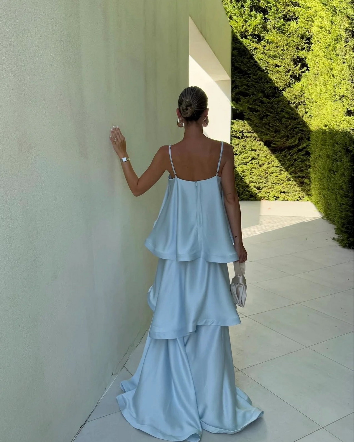 Maxikleid Damen mit schwingendem Schnitt und asymmetrischem Saum - J&B - 5 - Jasminaboutique.com