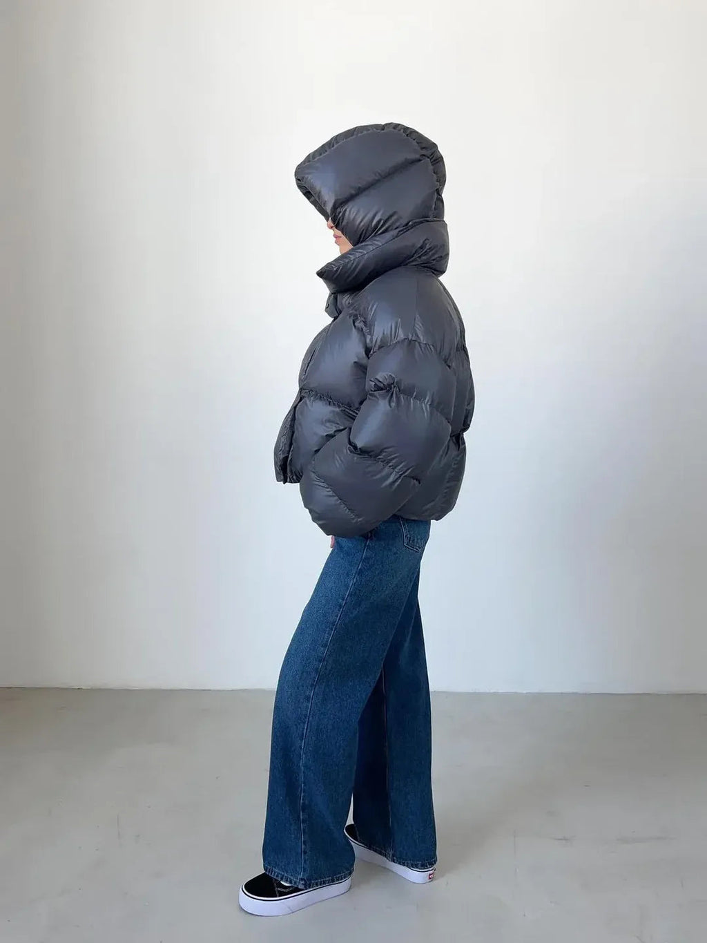 Pufferjacke Damen mit hohem Kragen und lässigem Schnitt - J&B - 2 - Jasminaboutique.com