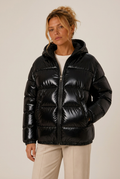 Jacke Damen mit Kapuze und lässiger Passform - J&B - 1 - Jasminaboutique.com
