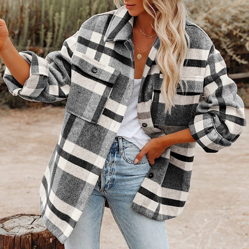 Kariertes Damenjackett mit lässigem Schnitt und praktischen Taschen - J&B - 2 - Jasminaboutique.com