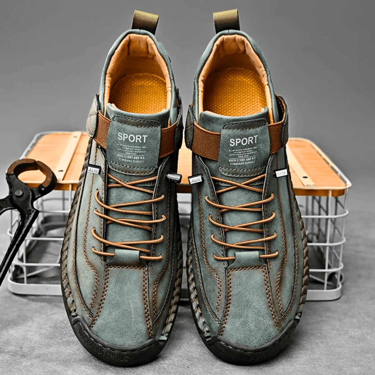 Sneaker Herren mit sportlichem Schnitt und praktischem Klettverschluss - J&B - 6 - Jasminaboutique.com
