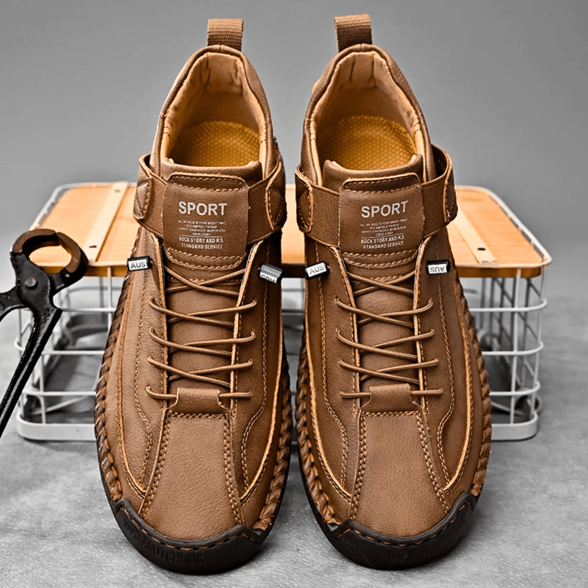 Sneaker Herren mit sportlichem Schnitt und praktischem Klettverschluss - J&B - 10 - Jasminaboutique.com
