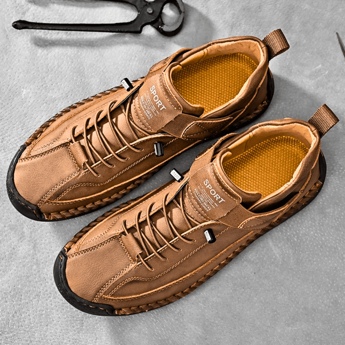 Sneaker Herren mit sportlichem Schnitt und praktischem Klettverschluss - J&B - 11 - Jasminaboutique.com