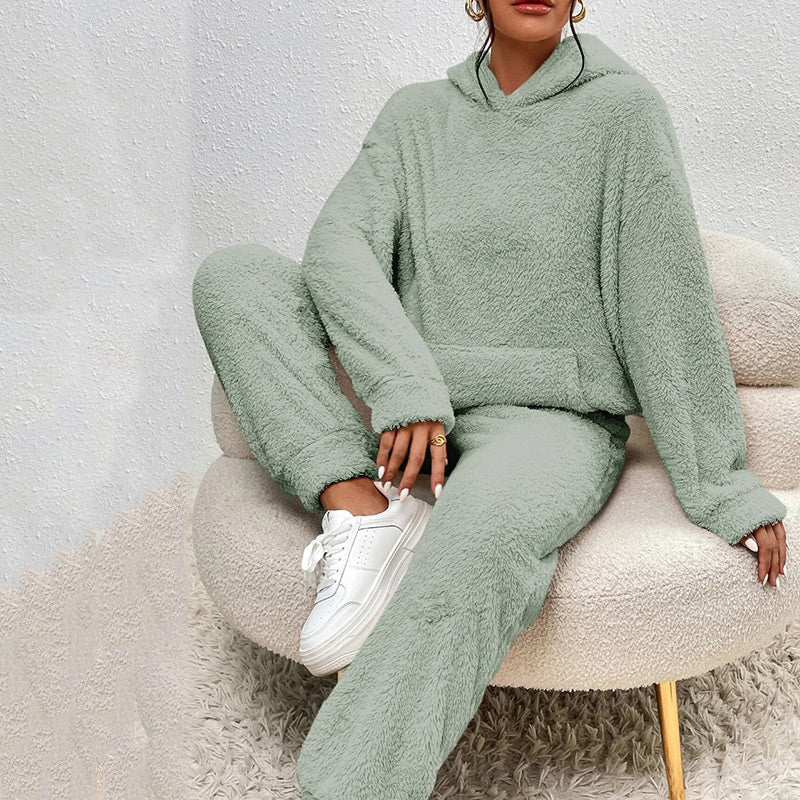 Zwei-Teiliges Set Damen mit Kapuze und praktischen Taschen - J&B - 1 - Jasminaboutique.com