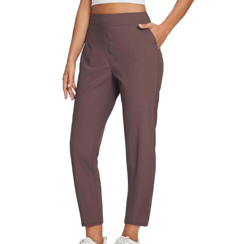 Damen Stretch-Freizeithose mit figurschmeichelndem Schnitt und Reißverschlusstaschen - J&B - 17 - Jasminaboutique.com