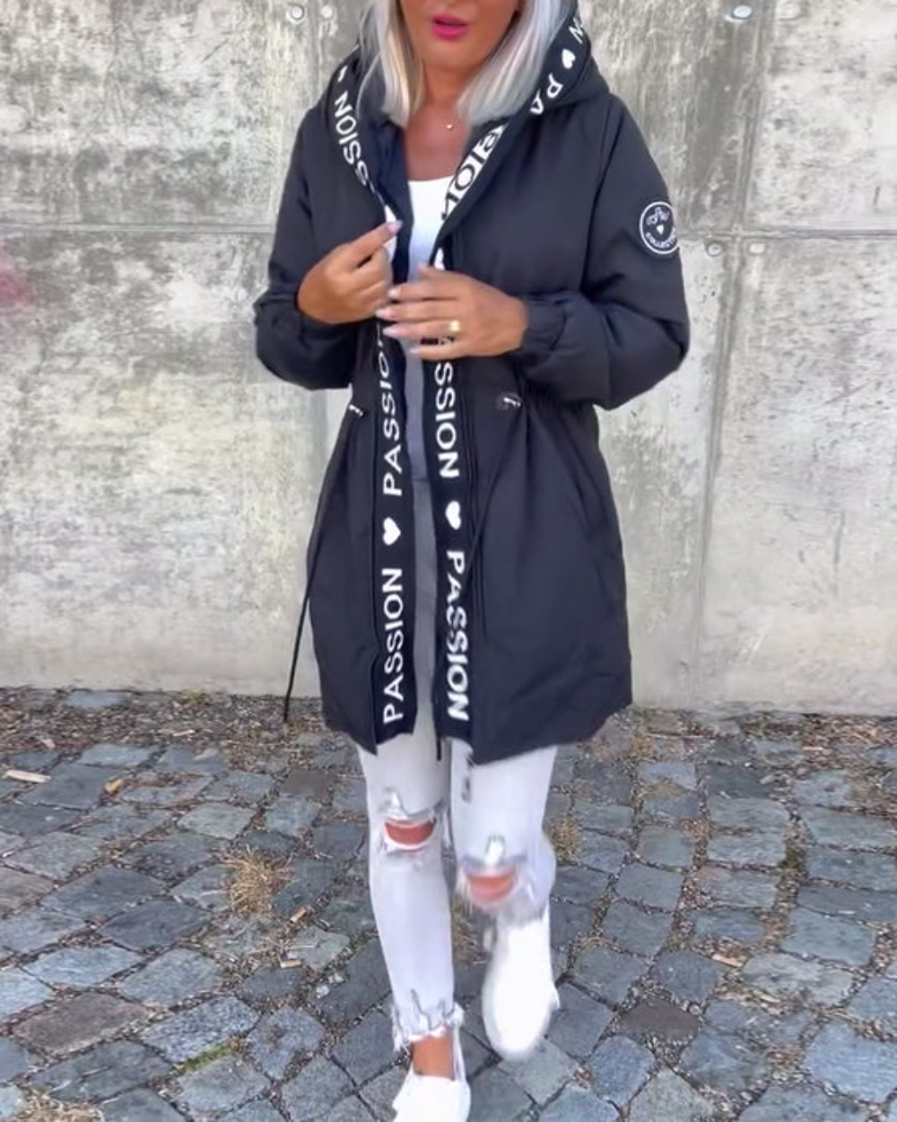Jacke Damen mit Kapuze und Kordelzug - J&B - 4 - Jasminaboutique.com