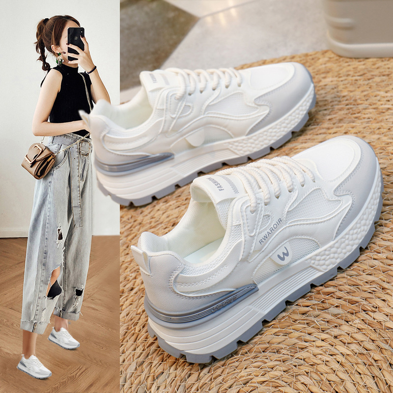 Sneaker Damen mit trendiger Silhouette und rutschfester Sohle - J&B - 2 - Jasminaboutique.com