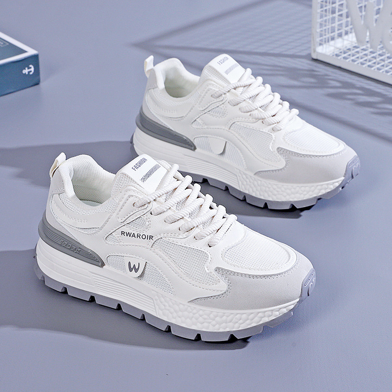 Sneaker Damen mit trendiger Silhouette und rutschfester Sohle - J&B - 4 - Jasminaboutique.com