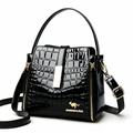Handtasche Damen – Strukturierte Silhouette, Goldene Beschläge & Geräumig - J&B - 11 - Jasminaboutique.com