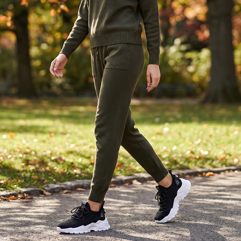 Damen-Sneaker mit atmungsaktivem Design und optimalem Halt - J&B - 3 - Jasminaboutique.com