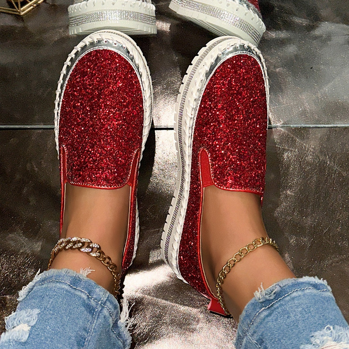Damen Slip-On Schuhe mit Glitzer-Detail - J&B - 2 - Jasminaboutique.com