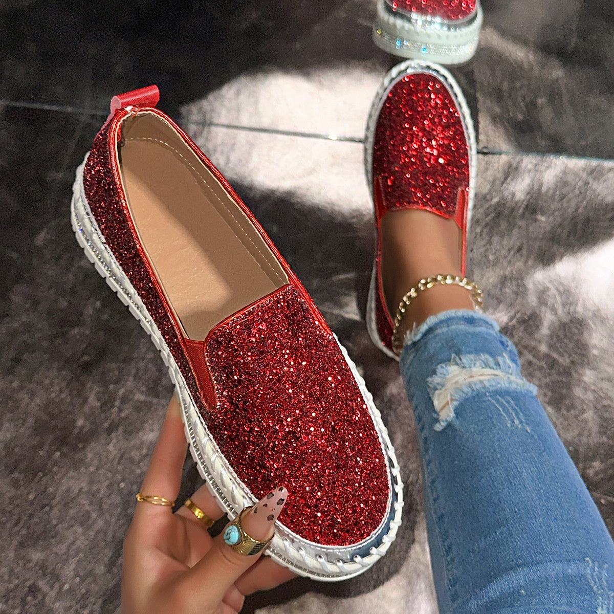 Damen Slip-On Schuhe mit Glitzer-Detail - J&B - 7 - Jasminaboutique.com