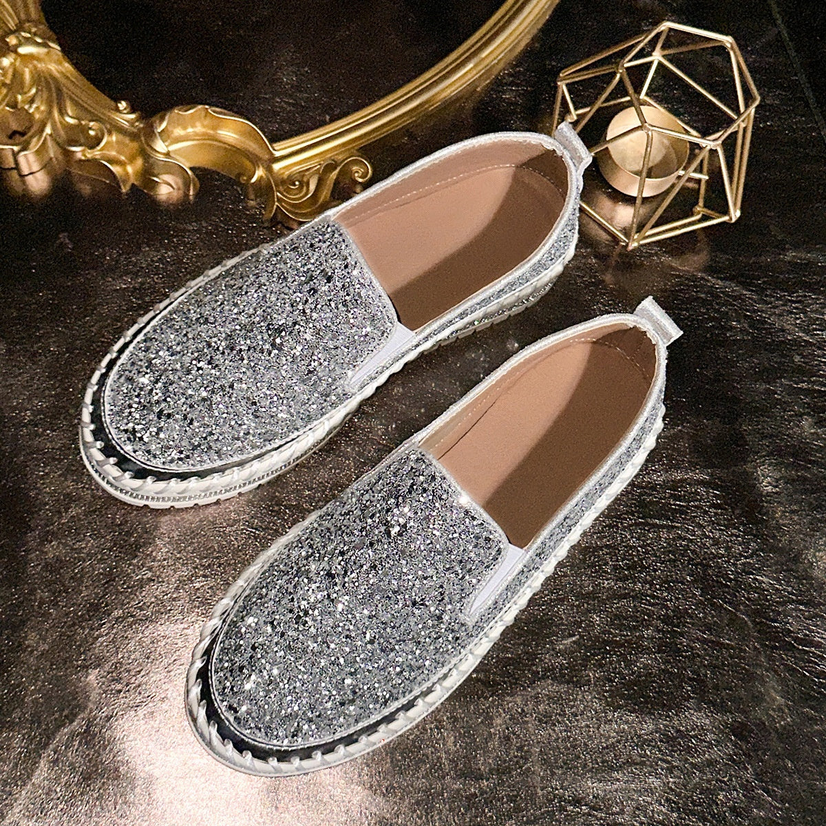Damen Slip-On Schuhe mit Glitzer-Detail - J&B - 13 - Jasminaboutique.com