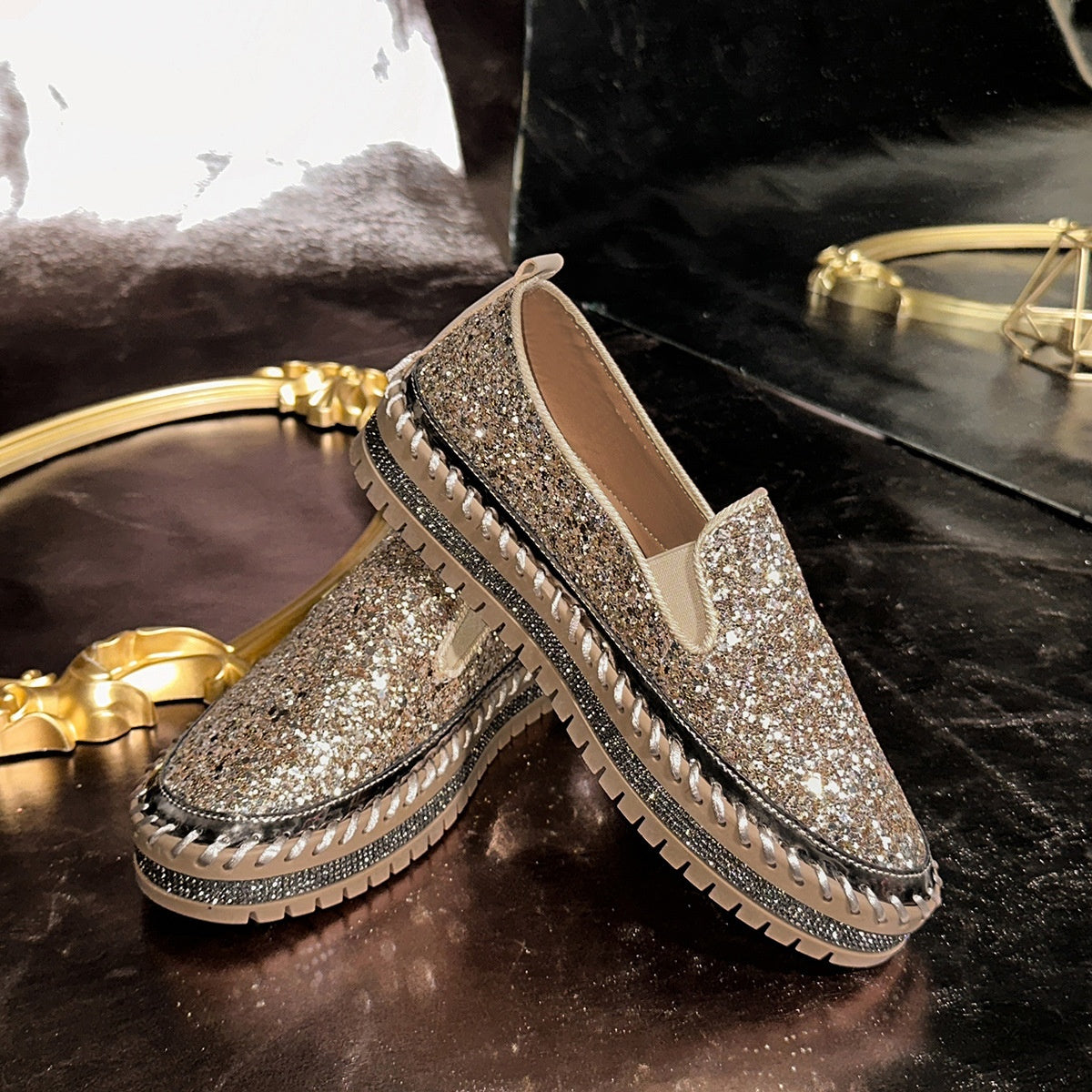 Damen Slip-On Schuhe mit Glitzer-Detail - J&B - 15 - Jasminaboutique.com