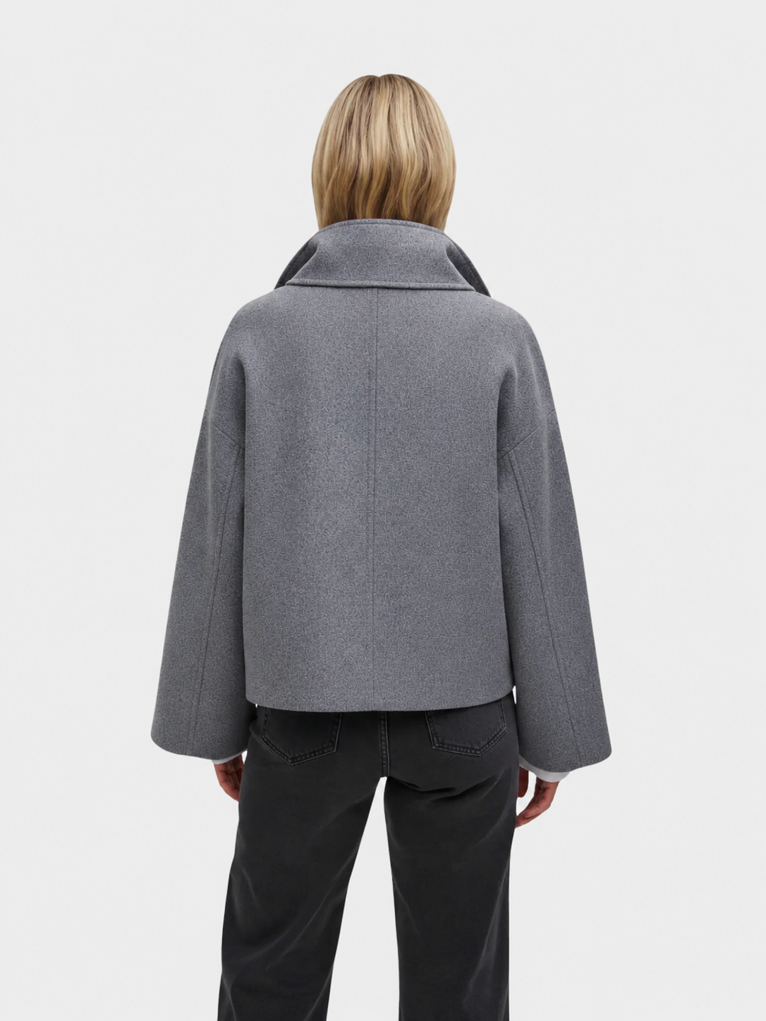 Damen Jacke - Kurzer Schnitt mit breitem Kragen und doppeltem Knopfverschluss - J&B - 2 - Jasminaboutique.com