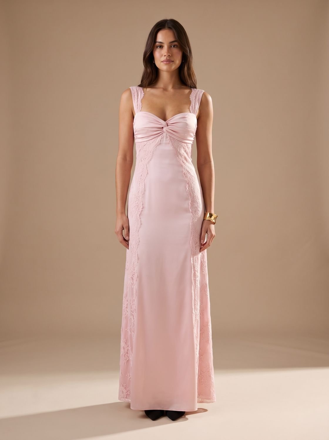 Maxikleid Damen mit Halterneck und eleganten Details - J&B - 6 - Jasminaboutique.com