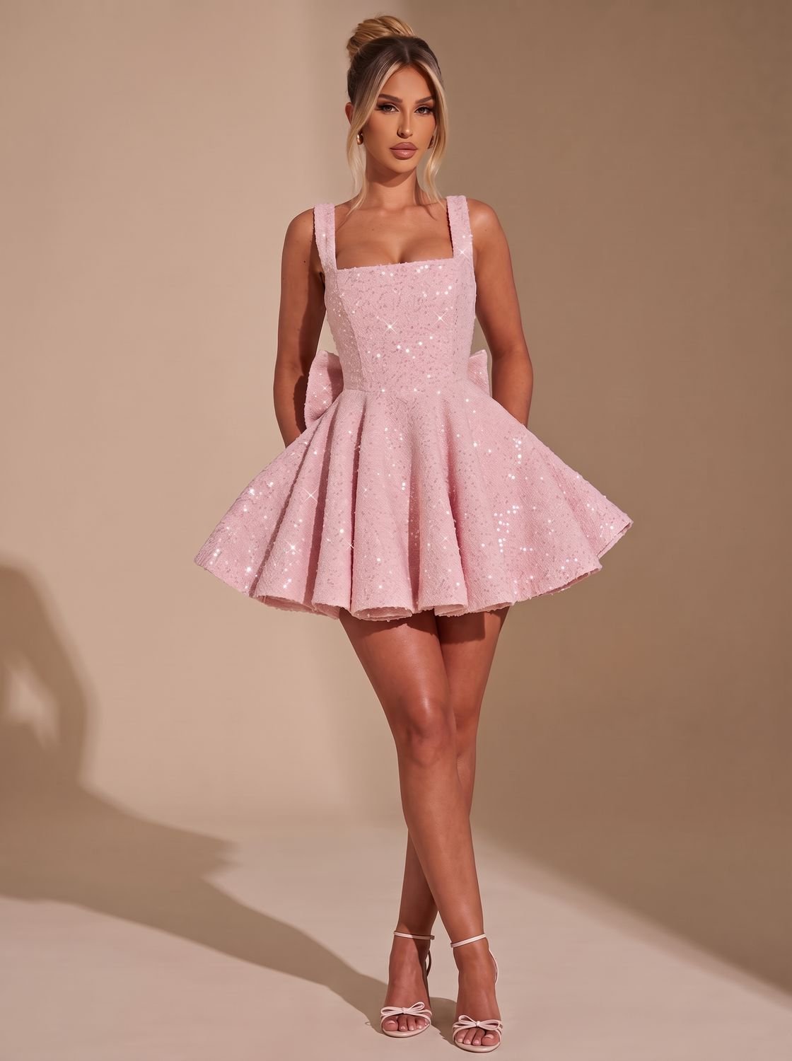Kleid Damen mit weitem Schnitt und dekorativem Detail - J&B - 2 - Jasminaboutique.com