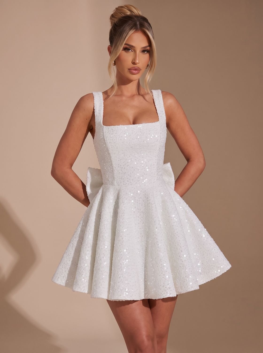 Kleid Damen mit weitem Schnitt und dekorativem Detail - J&B - 10 - Jasminaboutique.com