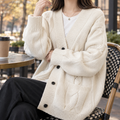 Cardigan Damen mit oversized Schnitt und strukturierten Details - J&B - 1 - Jasminaboutique.com