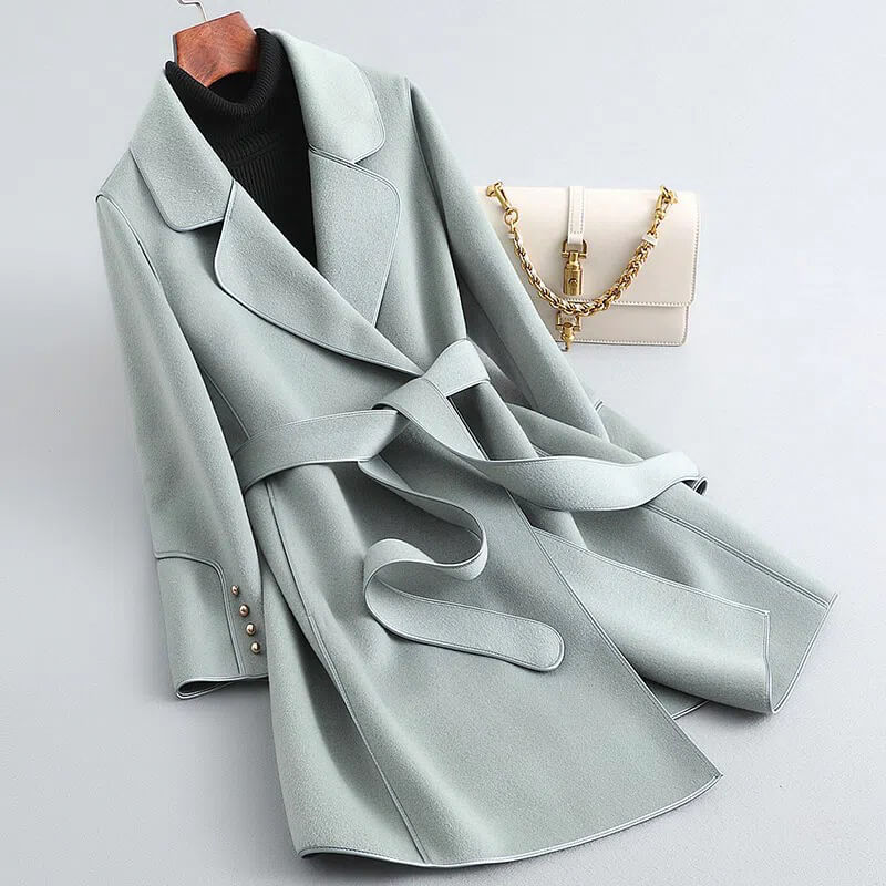 Trench Coat Damen mit Gürtel und elegantem Schnitt - J&B - 4 - Jasminaboutique.com