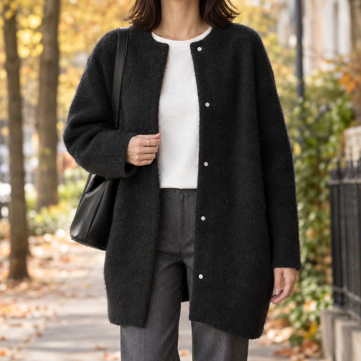 Cardigan Damen mit lässiger Passform und Knopfleiste - 1 - Jasminaboutique.com
