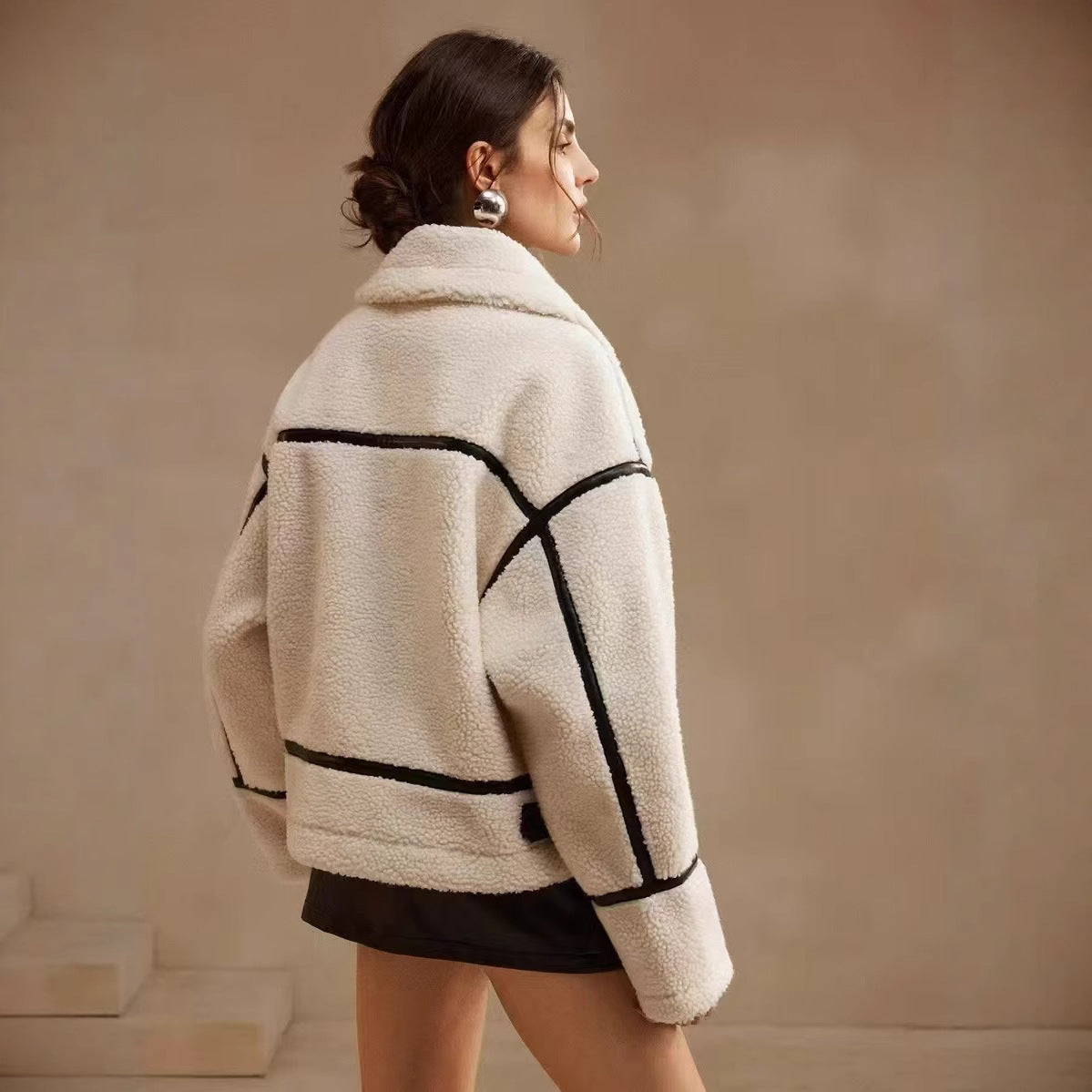 Damen Jacke mit hohem Kragen und Reißverschluss mit Kontrastverzierungen - 3 - Jasminaboutique.com