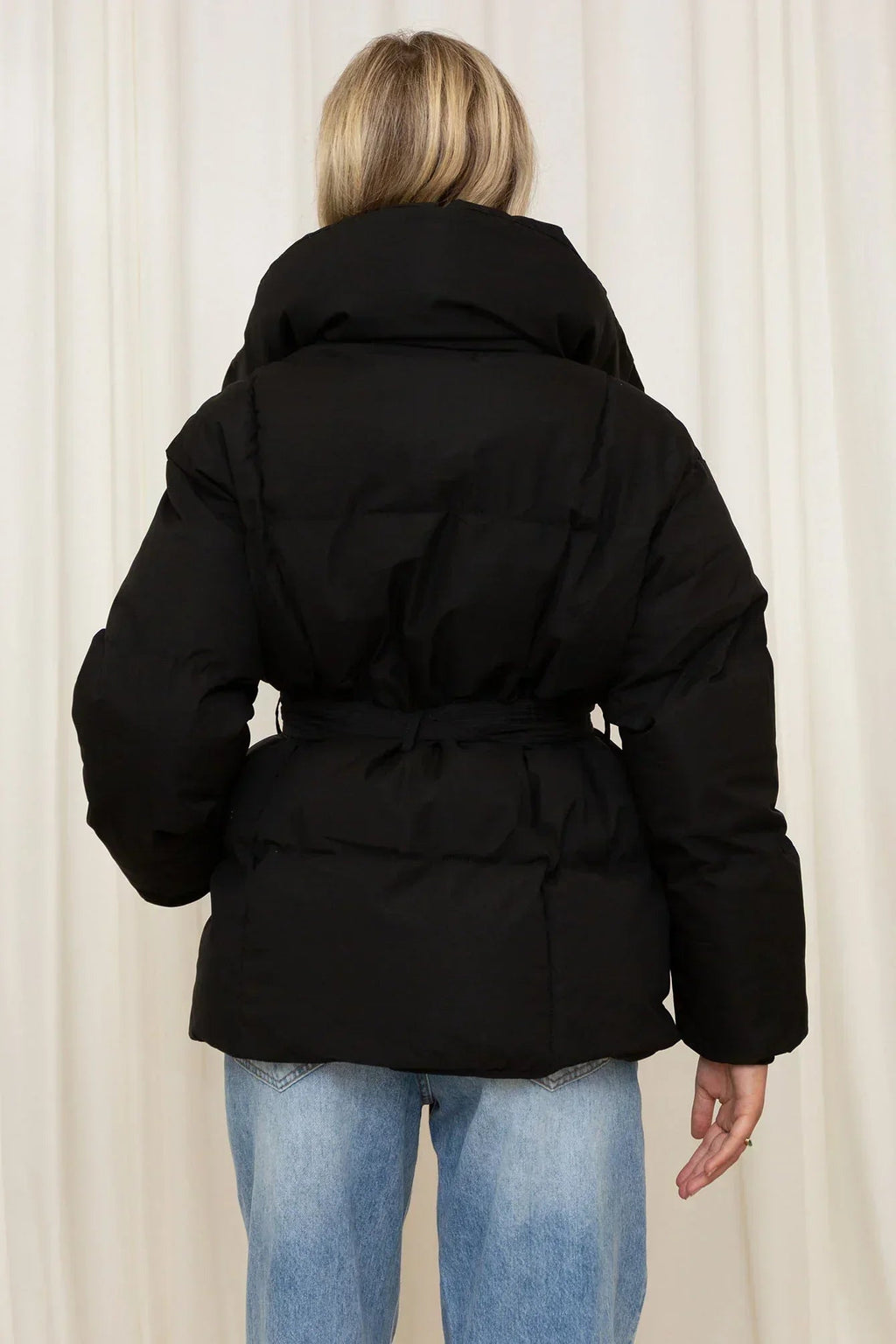 Damenjacke Oversize mit Gürtel und großem Kragen - 6 - Jasminaboutique.com