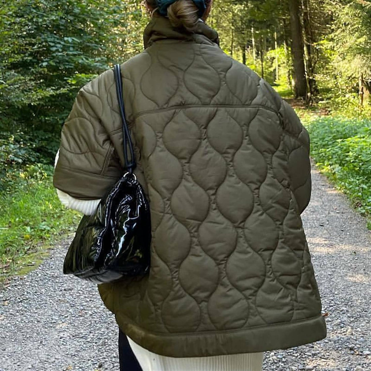 Damen Jacke Oversize mit hohem Kragen und praktischen Taschen - 3 - Jasminaboutique.com