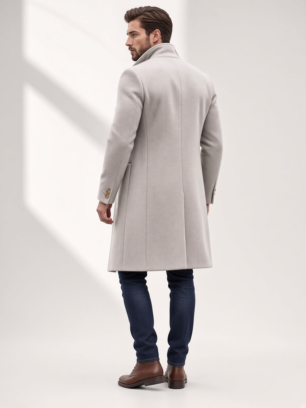 Langer Herren Mantel mit klassischem Schnitt und eleganten Details - 6 - Jasminaboutique.com