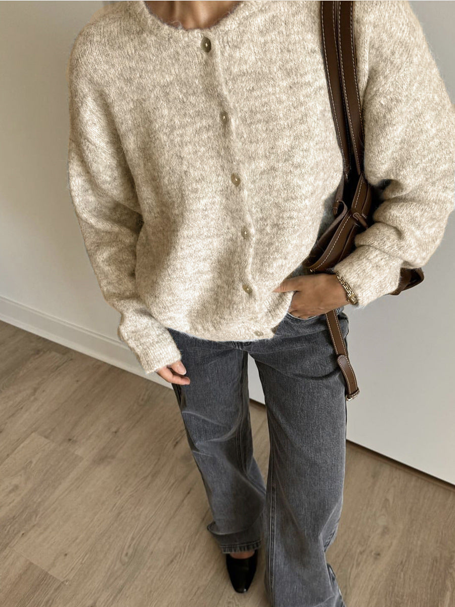 Cardigan Damen mit Knöpfen – Lässiger Schnitt und vielseitig kombinierbar - 4 - Jasminaboutique.com