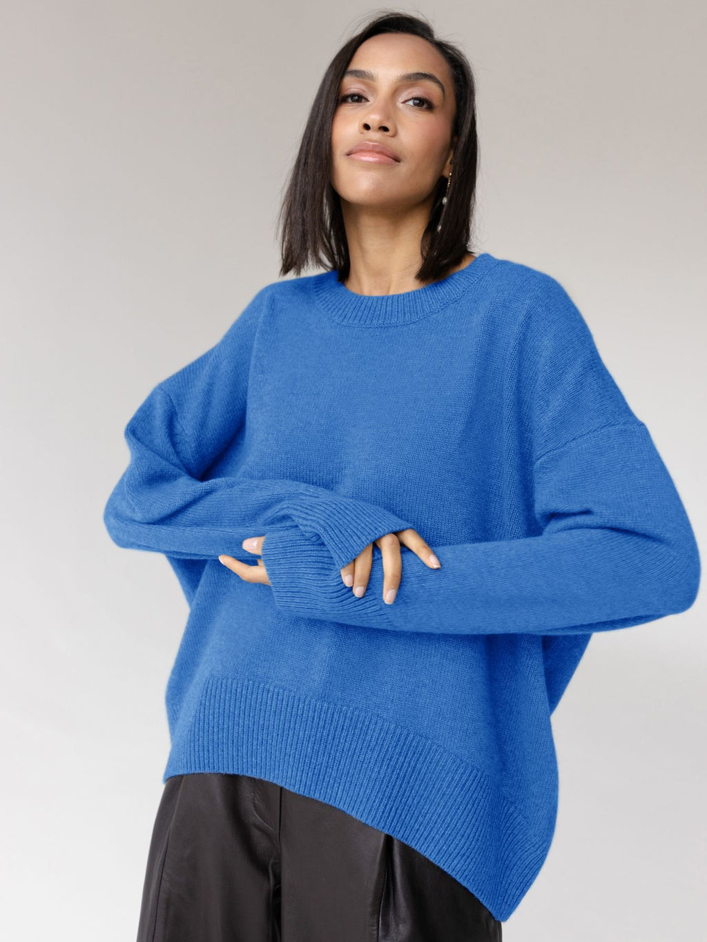 Pullover Damen mit Rundhalsausschnitt - 4 - Jasminaboutique.com