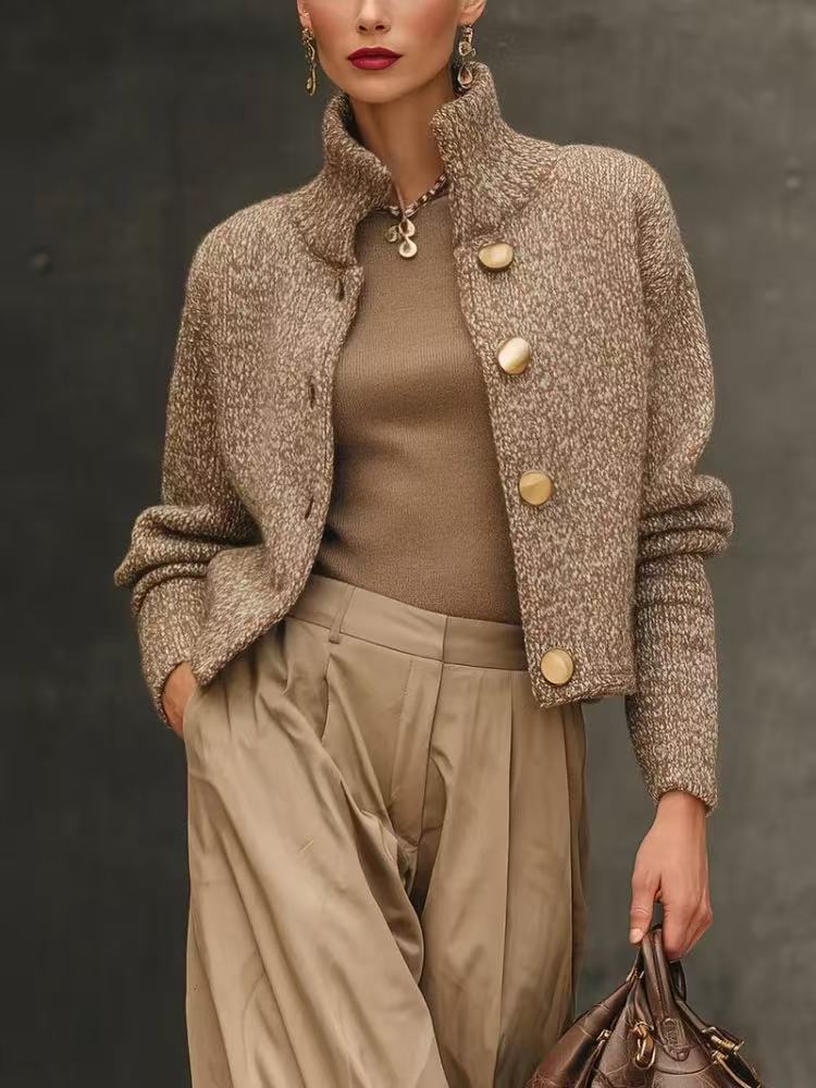 Jacke Damen - Tailliert mit Stehkragen und Knopfdetails - 1 - Jasminaboutique.com