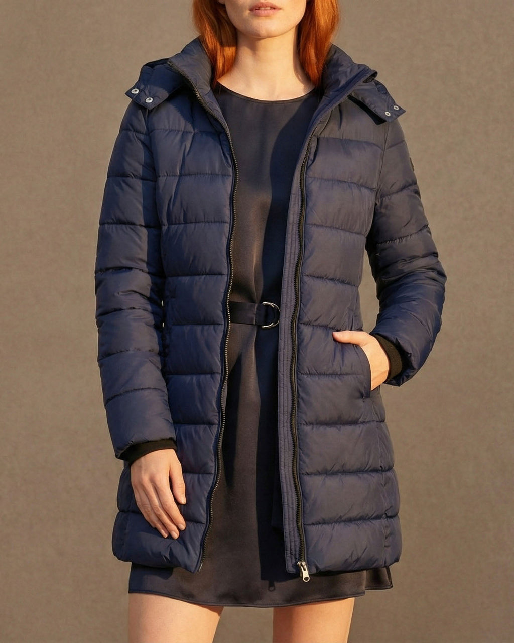 Puffer-Jacke Damen mit Kapuze und tailliertem Schnitt - 10 - Jasminaboutique.com
