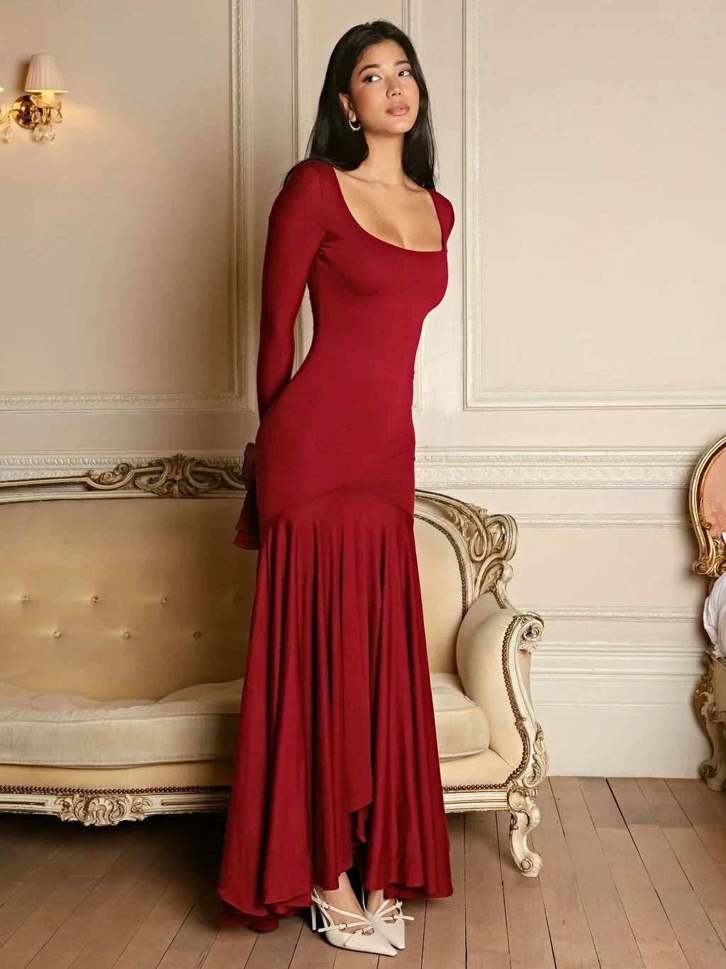 Maxikleid Damen mit weitem V-Ausschnitt und Rüschendetails - 2 - Jasminaboutique.com